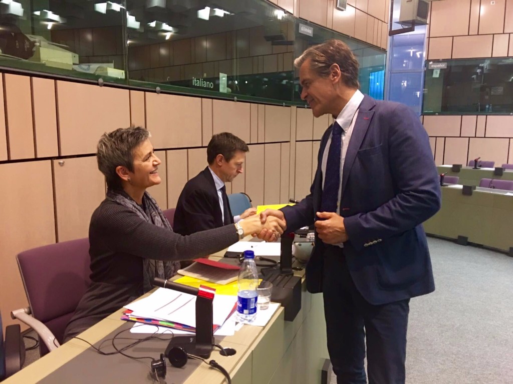 Juan Fernando López Aguilar se ha reunido en Estrasburgo con la comisaria de Competencia, Margrethe Verstager